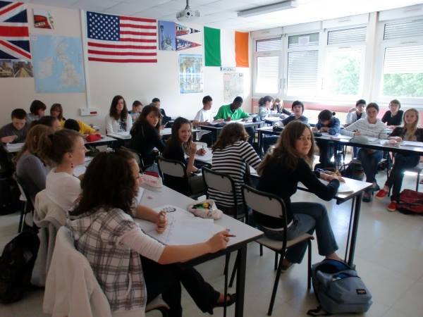 10689446_600349233420892_1394385754906179291_n