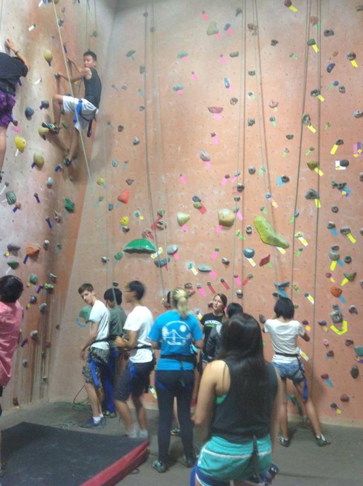 10610661_577003755755440_5327433817145710085_n