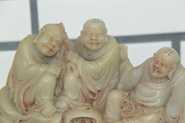 壽山石雕刻：三個和尚