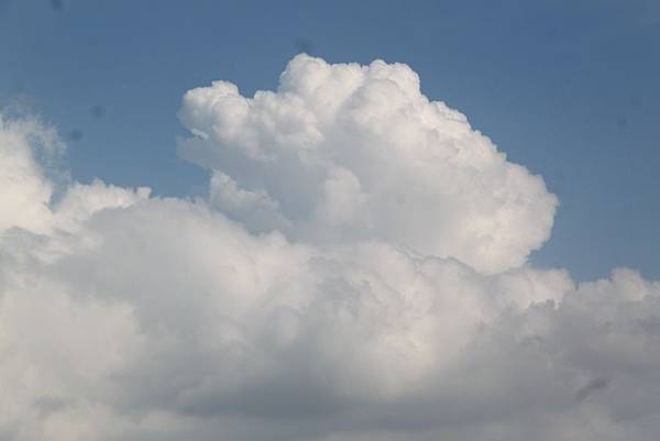 天空的白雲