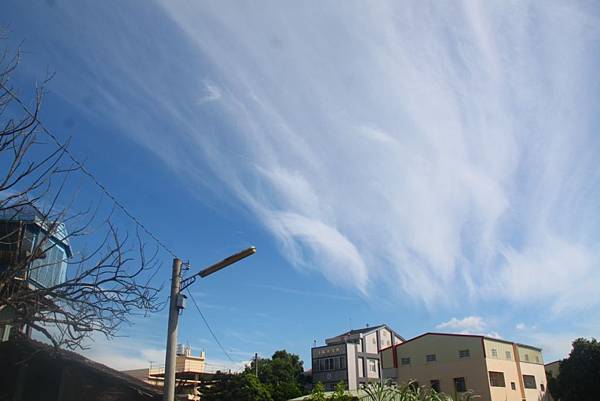 講堂上空的雲彩之二