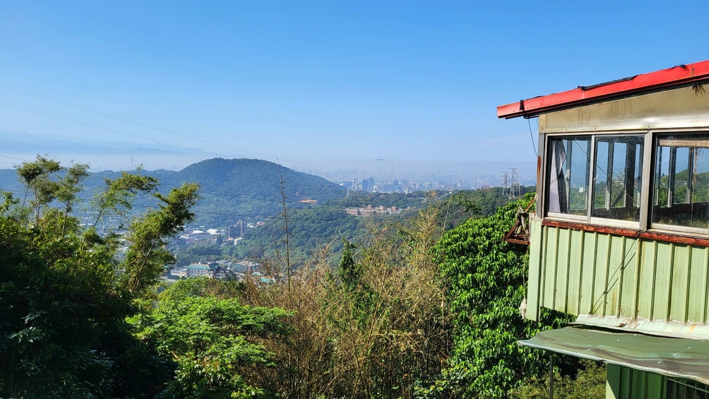 狗殷勤古道上平菁街賞櫻出坪頂古圳