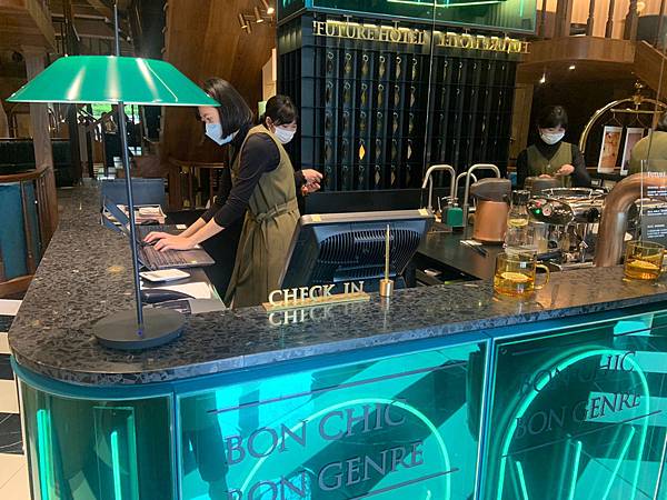 LINE_ALBUM_ooh la love_230408_5.jpg