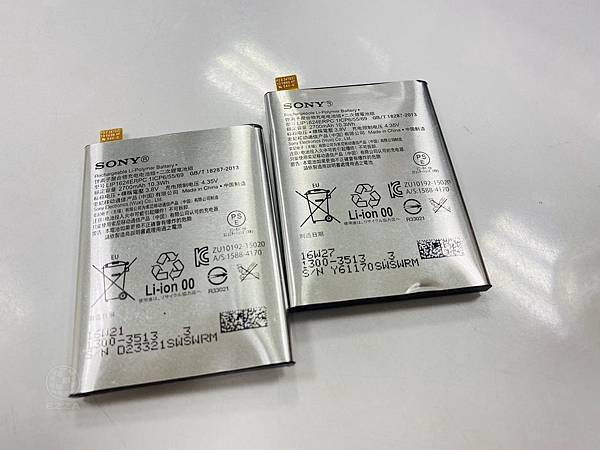 SONY XP電池膨脹(3).jpg SONY XP電池膨脹(3).jpg