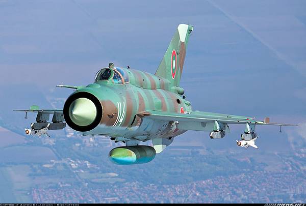 Mikoyan-Gurevich MiG-21bis_Bulgaria_002