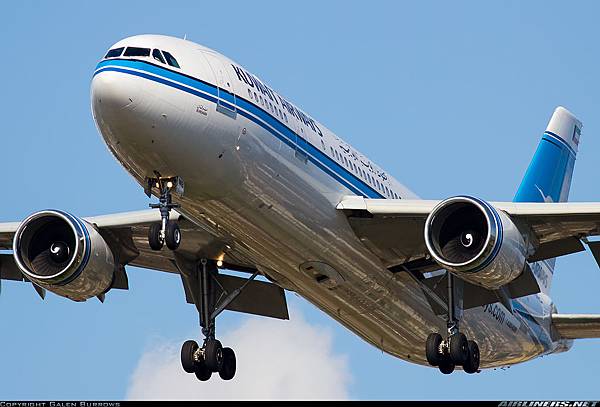 Airbus A300B4-605R_Kuwait Airways 20130724 Galen Burrows