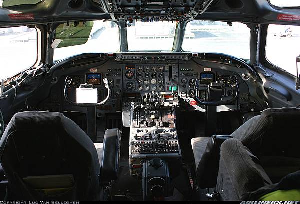 McDonnell Douglas DC-8-63(F)_Air Charter Express  20090322   Luc Van Belleghem