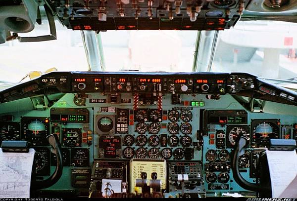 McDonnell Douglas MD-81 (DC-9-81)_PSA - Pacific Southwest Airlines   198708   Roberto Falciola -Malpensa Spotters Group