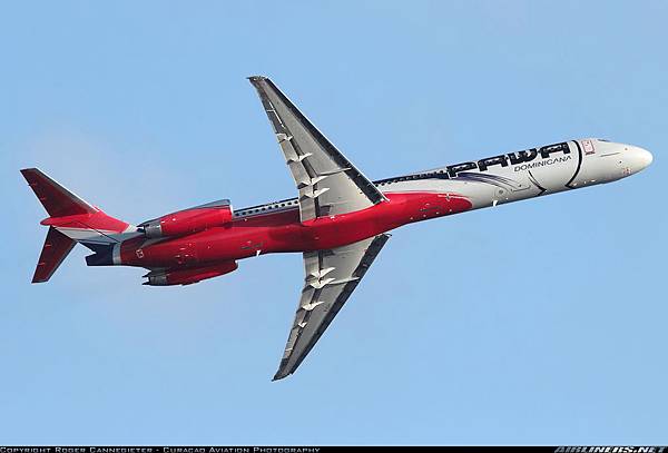 McDonnell Douglas MD-82 (DC-9-82)_Oan Am World Airways - PAWA Dominivana   20151125   Roger Cannegieter - Curacao Aviation Photography