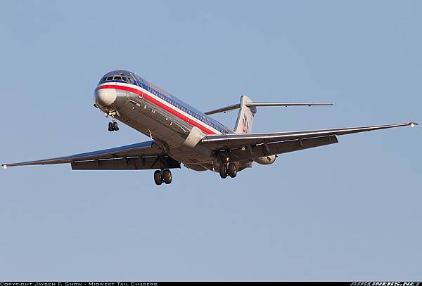 McDonnell Douglas MD-83 (DC-9-83)_American Airlines   20150824   Jaysen F. Snow - Midwest Tail Chasers