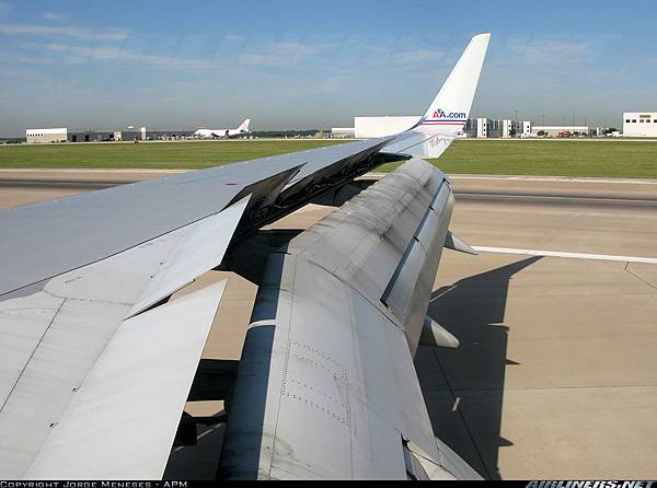 Boeing 757-223_American Airlines  20080520  Jorge Meneses