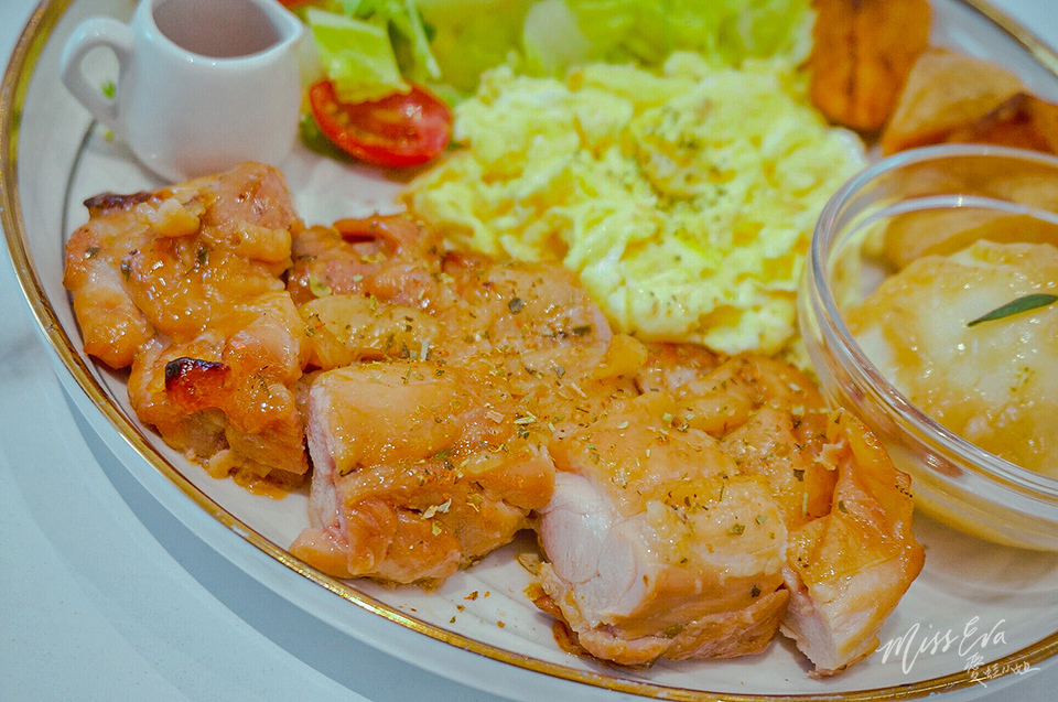 IMG_1749-1.jpg IMG_1749-1.jpg