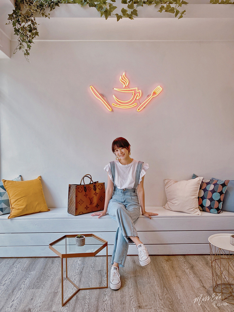 IMG_1957_1-1.jpg IMG_1957_1-1.jpg