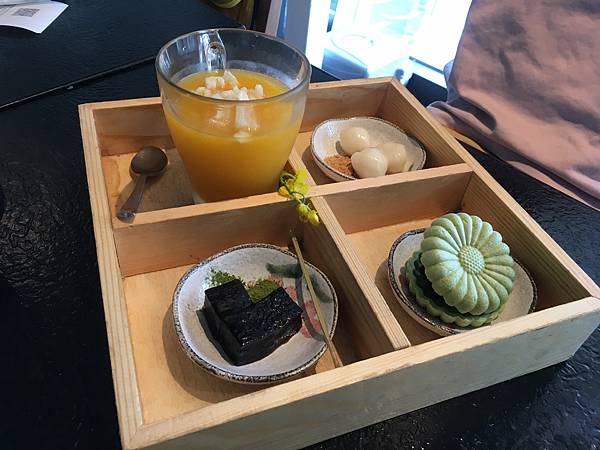 LINE_ALBUM_藝奇_211122_13