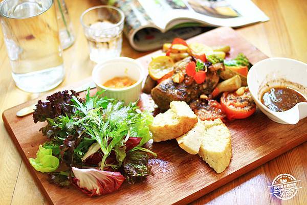 IMG_0834.jpg IMG_0834.jpg