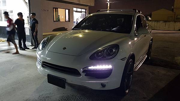 Cayenne 3.0 V6   Cayenne 4.2 V8 直插錶 賽車錶 渦輪錶 PLUG & PLAY BOOST GAUGE即插即用 冷艷金屬 髮絲紋面版 壓力感知器 紅外線 鍍膜玻璃  CNC外框 三核心LED 水溫錶 油溫錶 油壓錶 電壓錶 進氣溫錶 排溫錶 三環錶 