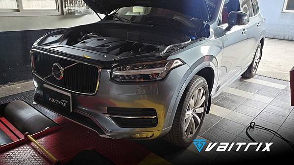 VOLVO XC90 T5 直插錶 賽車錶 渦輪錶 PLUG & PLAY BOOST GAUGE即插即用 冷艷金屬 髮絲紋面版 壓力感知器 紅外線 鍍膜玻璃  CNC外框 三核心LED 水溫錶 油溫錶 油壓錶 電壓錶 進氣溫錶 排溫錶 三環錶