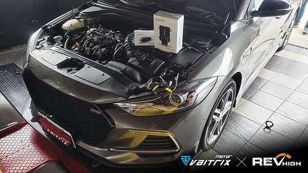 11.jpg 來自澳洲的汽車改裝品牌VAITRIX麥翠斯有最廣泛的車種適用產品,含汽油、柴油、油電混合車專用電子油門控制加速器,搭配外掛晶片及內寫,達到最高品質且無後遺症之動力提升,也可由專屬藍芽App–AirForce GO切換一階、二階、三階ECU模式。外掛晶片及電子油門控制器不影響原車引擎保固,搭配不眩光儀錶,提升馬力同時監控愛車狀況。VAITRIX另有馬力提升專用水噴射可程式電腦及全組套件,改裝愛車不傷車。 適用品牌車款: Audi奧迪、BMW寶馬、Porsche保時捷、Benz賓士、Honda本田、Toyota豐田、Mitsubishi三菱、Mazda馬自達、Nissan日產、Subaru速霸陸、VW福斯、Volvo富豪、Luxgen納智捷、Ford福特、Chevrolet雪佛蘭、Hyundai現代、Skoda; Altis、crv、chr、kicks、cla45、ct200h、q2、camry、golf gti、polo、kuga、tiida、u7、rav4、odyssey...等。