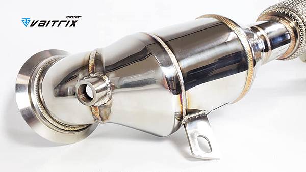 來自澳洲的汽車改裝品牌VAITRIX麥翠斯有最廣泛的車種適用產品,含汽油、柴油、油電混合車專用電子油門控制加速器,搭配外掛晶片及內寫,達到最高品質且無後遺症之動力提升,也可由專屬藍芽App–AirForce GO切換一階、二階、三階ECU模式。外掛晶片及電子油門控制器不影響原車引擎保固,搭配不眩光儀錶,提升馬力同時監控愛車狀況。VAITRIX另有馬力提升專用水噴射可程式電腦及全組套件,改裝愛車不傷車。 適用品牌車款: Audi奧迪、BMW寶馬、Porsche保時捷、Benz賓士、Honda本田、Toyota豐田、Mitsubishi三菱、Mazda馬自達、Nissan日產、Subaru速霸陸、VW福斯、Volvo富豪、Luxgen納智捷、Ford福特、Chevrolet雪佛蘭、Hyundai現代、Skoda; Altis、crv、chr、kicks、cla45、ct200h、q2、camry、golf gti、polo、kuga、tiida、u7、rav4、odyssey...等。