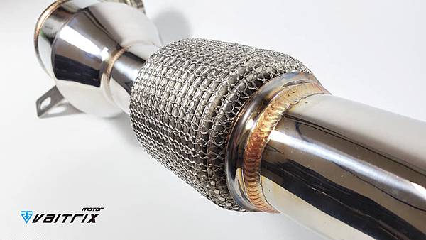 來自澳洲的汽車改裝品牌VAITRIX麥翠斯有最廣泛的車種適用產品,含汽油、柴油、油電混合車專用電子油門控制加速器,搭配外掛晶片及內寫,達到最高品質且無後遺症之動力提升,也可由專屬藍芽App–AirForce GO切換一階、二階、三階ECU模式。外掛晶片及電子油門控制器不影響原車引擎保固,搭配不眩光儀錶,提升馬力同時監控愛車狀況。VAITRIX另有馬力提升專用水噴射可程式電腦及全組套件,改裝愛車不傷車。 適用品牌車款: Audi奧迪、BMW寶馬、Porsche保時捷、Benz賓士、Honda本田、Toyota豐田、Mitsubishi三菱、Mazda馬自達、Nissan日產、Subaru速霸陸、VW福斯、Volvo富豪、Luxgen納智捷、Ford福特、Chevrolet雪佛蘭、Hyundai現代、Skoda; Altis、crv、chr、kicks、cla45、ct200h、q2、camry、golf gti、polo、kuga、tiida、u7、rav4、odyssey...等。