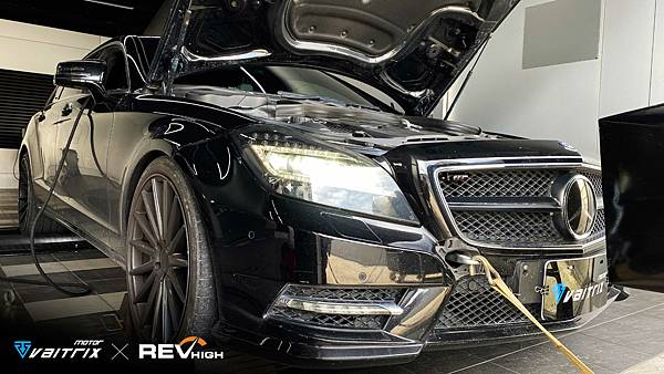 【自然進氣引擎改裝曙光】 來自澳洲的汽車改裝品牌VAITRIX麥翠斯有最廣泛的車種適用產品,含汽油、柴油、油電混合車專用電子油門控制加速器,搭配外掛晶片及內寫,高品質且無後遺症之動力提升,也可由專屬藍芽App–AirForce GO切換一階、二階、三階ECU模式。外掛晶片及電子油門控制器不影響原車引擎保固,搭配不眩光儀錶,提升馬力同時監控愛車狀況。另有馬力提升專用水噴射可程式電腦及套件,改裝愛車不傷車。適用品牌車款: Audi奧迪、BMW寶馬、Porsche保時捷、Benz賓士、Honda本田、Toyota豐田、Mitsubishi三菱、Mazda馬自達、Nissan日產、Subaru速霸陸、VW福斯、Volvo富豪、Luxgen納智捷、Ford福特、Hyundai現代、Skoda斯柯達、Mini; Altis、CRV、CHR、Kicks、Cla45、Focus mk4、Sienta 、Camry、Golf GTI、Polo、Kuga、Tiida、U7、Rav4、Odyssey、Santa Fe新土匪、C63s、Lancer Fortis、Elantra Sport、Auris、Mini R56、ST LINE、535i、Tiguan、RS6 AVANT...等。