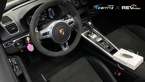 【981效能提升】 來自澳洲的汽車改裝品牌VAITRIX麥翠斯有最廣泛的車種適用產品,含汽油、柴油、油電混合車專用電子油門控制加速器,搭配外掛晶片及內寫,高品質且無後遺症之動力提升,也可由專屬藍芽App–AirForce GO切換一階、二階、三階ECU模式。外掛晶片及電子油門控制器不影響原車引擎保固,搭配不眩光儀錶,提升馬力同時監控愛車狀況。另有馬力提升專用水噴射可程式電腦及套件,改裝愛車不傷車。適用品牌車款: Audi奧迪、BMW寶馬、Porsche保時捷、Benz賓士、Honda本田、Toyota豐田、Mitsubishi三菱、Mazda馬自達、Nissan日產、Subaru速霸陸、VW福斯、Volvo富豪、Luxgen納智捷、Ford福特、Hyundai現代、Skoda、Mini; Altis、crv、chr、kicks、cla45、Focus mk4、 sienta 、camry、golf gti、polo、kuga、tiida、u7、rav4、odyssey、Santa Fe新土匪、C63s、Lancer Fortis、Elantra Sport、Auris、Mini R56、ST LINE、535i、G63、RS6、RS7、M8、330i、E63、S63...等。