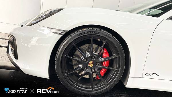 【981效能提升】 來自澳洲的汽車改裝品牌VAITRIX麥翠斯有最廣泛的車種適用產品,含汽油、柴油、油電混合車專用電子油門控制加速器,搭配外掛晶片及內寫,高品質且無後遺症之動力提升,也可由專屬藍芽App–AirForce GO切換一階、二階、三階ECU模式。外掛晶片及電子油門控制器不影響原車引擎保固,搭配不眩光儀錶,提升馬力同時監控愛車狀況。另有馬力提升專用水噴射可程式電腦及套件,改裝愛車不傷車。適用品牌車款: Audi奧迪、BMW寶馬、Porsche保時捷、Benz賓士、Honda本田、Toyota豐田、Mitsubishi三菱、Mazda馬自達、Nissan日產、Subaru速霸陸、VW福斯、Volvo富豪、Luxgen納智捷、Ford福特、Hyundai現代、Skoda、Mini; Altis、crv、chr、kicks、cla45、Focus mk4、 sienta 、camry、golf gti、polo、kuga、tiida、u7、rav4、odyssey、Santa Fe新土匪、C63s、Lancer Fortis、Elantra Sport、Auris、Mini R56、ST LINE、535i、G63、RS6、RS7、M8、330i、E63、S63...等。