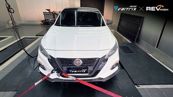 【Nissan Altima內寫動力解鎖】 來自澳洲的汽車改裝品牌VAITRIX麥翠斯有最廣泛的車種適用產品,含汽油、柴油、油電混合車專用電子油門控制加速器,搭配外掛晶片及內寫,高品質且無後遺症之動力提升,也可由專屬藍芽App–AirForce GO切換一階、二階、三階ECU模式。外掛晶片及電子油門控制器不影響原車引擎保固,搭配不眩光儀錶,提升馬力同時監控愛車狀況。另有馬力提升專用水噴射可程式電腦及套件,改裝愛車不傷車。適用品牌車款: Audi奧迪、BMW寶馬、Porsche保時捷、Benz賓士、Honda本田、Toyota豐田、Mitsubishi三菱、Mazda馬自達、Nissan日產、Subaru速霸陸、VW福斯、Volvo富豪、Luxgen納智捷、Ford福特、Hyundai現代、Skoda、Mini; Altis、crv、chr、kicks、cla45、Focus mk4、 sienta 、camry、golf gti、polo、kuga、tiida、u7、rav4、odyssey、Santa Fe新土匪、C63s、Lancer Fortis、Elantra Sport、Auris、Mini R56、ST LINE、535i、G63、RS6、RS7、M8、330i、E63、S63...等。