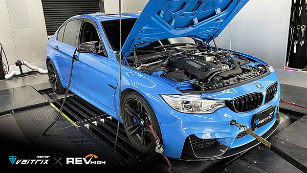 【M3小改怡情】 來自澳洲的汽車改裝品牌VAITRIX麥翠斯有最廣泛的車種適用產品,含汽油、柴油、油電混合車專用電子油門控制加速器,搭配外掛晶片及內寫,高品質且無後遺症之動力提升,也可由專屬藍芽App–AirForce GO切換一階、二階、三階ECU模式。外掛晶片及電子油門控制器不影響原車引擎保固,搭配不眩光儀錶,提升馬力同時監控愛車狀況。另有馬力提升專用水噴射可程式電腦及套件,改裝愛車不傷車。適用品牌車款: Audi奧迪、BMW寶馬、Porsche保時捷、Benz賓士、Honda本田、Toyota豐田、Mitsubishi三菱、Mazda馬自達、Nissan日產、Subaru速霸陸、VW福斯、Volvo富豪、Luxgen納智捷、Ford福特、Hyundai現代、Skoda、Mini; Altis、crv、chr、kicks、cla45、Focus mk4、 sienta 、camry、golf gti、polo、kuga、tiida、u7、rav4、odyssey、Santa Fe新土匪、C63s、Lancer Fortis、Elantra Sport、Auris、Mini R56、ST LINE、535i、G63、RS6、RS7、M8、330i、E63、S63...等。