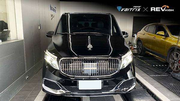 來自澳洲的汽車改裝品牌VAITRIX麥翠斯有最廣泛的車種適用產品，含汽油、柴油、油電混合車專用電子油門控制加速器，搭配外掛晶片及內寫，高品質且無後遺症之動力提升，也可由專屬藍芽App–AirForce GO切換一階、二階、三階ECU模式。外掛晶片及電子油門控制器不影響原車引擎保固，搭配不眩光儀錶，提升馬力同時監控愛車狀況。另有馬力提升專用水噴射可程式電腦及套件，改裝愛車不傷車。適用品牌車款： Audi奧迪、BMW寶馬、Porsche保時捷、Benz賓士、Honda本田、Toyota豐田、Mitsubishi三菱、Mazda馬自達、Nissan日產、Subaru速霸陸、VW福斯、Volvo富豪、Luxgen納智捷、Ford福特、Hyundai現代、Skoda、Mini; Altis、crv、chr、kicks、cla45、Focus mk4、 sienta 、camry、golf gti、polo、kuga、tiida、u7、rav4、odyssey、Santa Fe新土匪、C63s、Lancer Fortis、Elantra Sport、Auris、Mini R56、ST LINE、535i、G63、RS6、RS7、M8、330i、E63、S63...等。