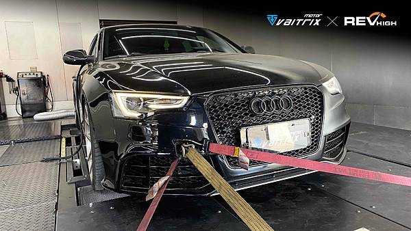 來自澳洲的汽車改裝品牌VAITRIX麥翠斯有最廣泛的車種適用產品,含汽油、柴油、油電混合車專用電子油門控制加速器,搭配外掛晶片及內寫,高品質且無後遺症之動力提升,也可由專屬藍芽App–AirForce GO切換一階、二階、三階ECU模式。 外掛晶片及電子油門控制器不影響原車引擎保固,搭配不眩光儀錶,提升馬力同時監控愛車狀況。另有馬力提升專用水噴射可程式電腦及套件,改裝愛車不傷車。 在VAITRIX動力升級,完整實現客製化調校,根據車況、已改裝硬體與客戶需求調整程式。搭配馬力機驗證與HP TUNERS數據流,讓改裝沒有後顧之憂! 適用品牌車款: Audi奧迪、BMW寶馬、Porsche保時捷、Benz賓士、Honda本田、Toyota豐田、Mitsubishi三菱、Mazda馬自達、Nissan日產、Subaru速霸陸、VW福斯、Volvo富豪、Luxgen納智捷、Ford福特、Hyundai現代、Skoda、Mini; Altis、crv、chr、kicks、cla45、Focus mk4、 sienta 、camry、golf gti、polo、kuga、tiida、u7、rav4、odyssey、Santa Fe新土匪、C63s、Lancer Fortis、Elantra Sport、Auris、Mini R56、ST LINE、535i、G63、RS6、RS7、M8、330i、E63、S63...等。