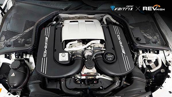 來自澳洲的汽車改裝品牌VAITRIX麥翠斯有最廣泛的車種適用產品,含汽油、柴油、油電混合車專用電子油門控制加速器,還能搭配外掛晶片及內寫,高品質且無後遺症之動力提升。外掛晶片可以選配由專屬藍芽App–AirForce GO切換一階、二階、三階ECU模式。 外掛晶片及電子油門控制器不影響原車引擎保固。搭配VAITRIX不眩光儀錶,渦輪壓力/水溫/油溫等應有盡有,使用原廠感知器對接,數據呈現100%正解,提升馬力同時監控愛車狀況。 最佳性能提升就選擇專用水噴電腦及套件,降溫效果最好,性能穩定提升,正確使用動力加倍不傷引擎。 在VAITRIX動力升級,完整實現客製化調校,根據車況、已改裝硬體與客戶需求調整程式。搭配馬力機驗證與HP TUNERS數據流,讓改裝沒有後顧之憂! 適用品牌車款: Audi奧迪、BMW寶馬、Porsche保時捷、Benz賓士、Honda本田、Toyota豐田、Mitsubishi三菱、Mazda馬自達、Nissan日產、Subaru速霸陸、VW福斯、Volvo富豪、Luxgen納智捷、Ford福特、Hyundai現代、Skoda速可達、Mini、MG; Altis、crv、chr、kicks、cla45、Focus mk4、 sienta 、camry、golf gti、golf 8、polo、kuga、rav4、odyssey、Santa Fe新土匪、C63s、Elantra Sport、Auris、Mini R56、540i、G63、RS6、RS7、M8、330i、E63、S63、HS、A180、Kamiq、Kodiaq、X3、Macan、Q3...等。 Truck卡車: Mitsubishi Fuso三菱扶桑、Hino日野、DAF達富、IVECO威凱、ISUZU五十鈴、SCANIA斯堪尼亞; Canter堅達、Fighter、Super Great、300 系、700系、CF85、LF45、LF55、L系、G系、R系、S系、Daily、Eurocargo、NQR、NPR、NMR、NRR Motor重機: BMW寶馬、Ducati杜卡迪、Honda本田、Yamaha山葉、Aprilia阿普利亞、KTM、Husqvarna胡斯瓦那、Kawasaki川崎、Suzuki鈴木; S1000RR、S1000R、R1200GS、R9T、R1200GS、Scrambler、Monster、Panigale、Streetfighter、Supersport、Superbike、XDiavel、Hypermotard、RSV、SMC、Supermoto、Ninja、ZX-12R、ZX-6R、T-Max、Tenere、MT、Hayabusa、V-Strom、GSX-S1000