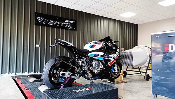 VAITRIX 汽車改裝電腦 動力改裝 BMW VAITRIX 汽車改裝電腦 動力改裝 BMW