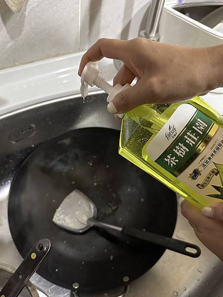 【好物分享】找一款清潔不傷手的濃縮洗碗精｜茶樹莊園-茶樹海鹽