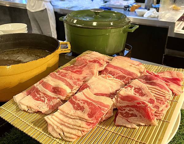 JR東日本大飯店 台北「鉑麗安」自助餐廳，多國美食選擇｜每月