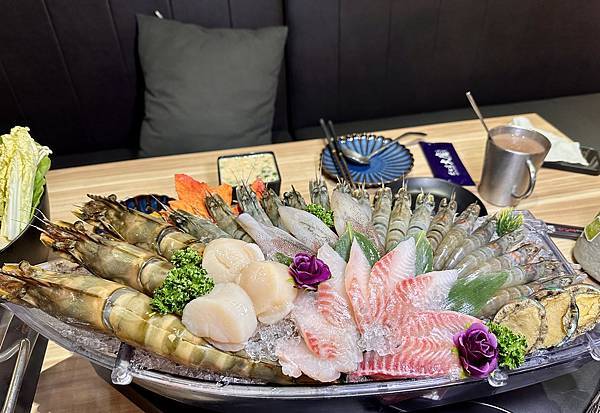 三人聚餐也能超滿足！大魔旗艦店「大魔大滿足鍋物」海陸盛宴推薦