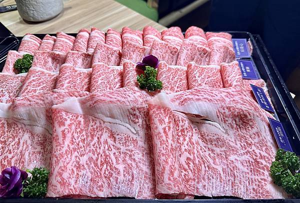 三人聚餐也能超滿足！大魔旗艦店「大魔大滿足鍋物」海陸盛宴推薦