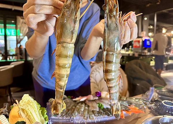 三人聚餐也能超滿足！大魔旗艦店「大魔大滿足鍋物」海陸盛宴推薦