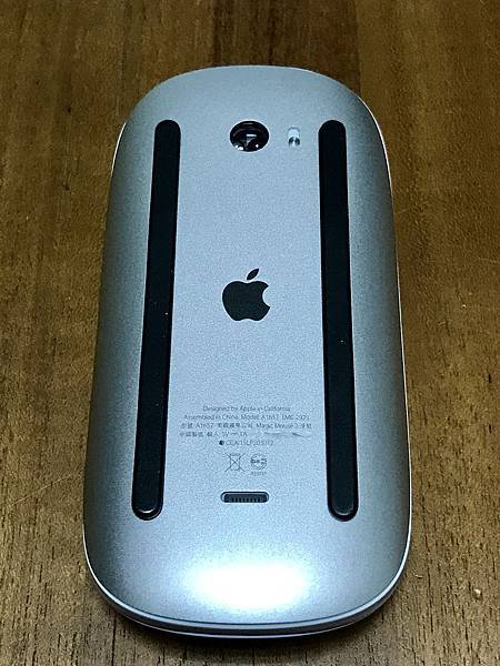 Magic Mouse 2 背照