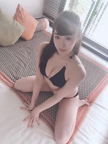 秋山かほ 10.jpg 秋山かほ 10.jpg