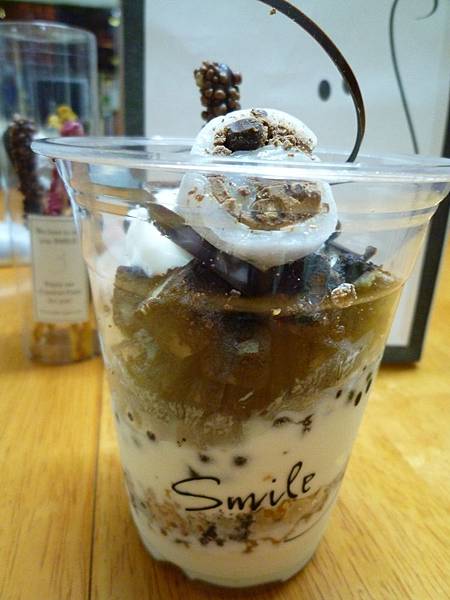 "Chocolate Lover" & "Mikado" @ Smile Yogurt & Dessert Bar