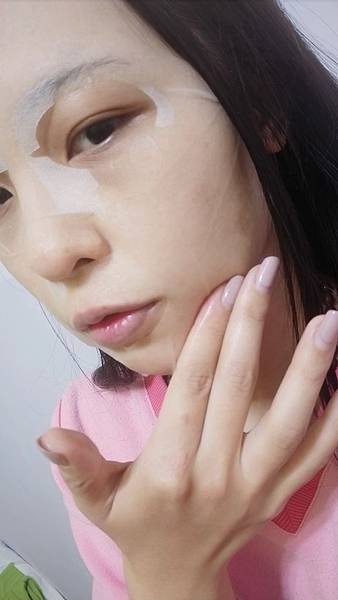 IMG20180123234232Carzy Skin膜束絲拉提緊緻面膜 試用
