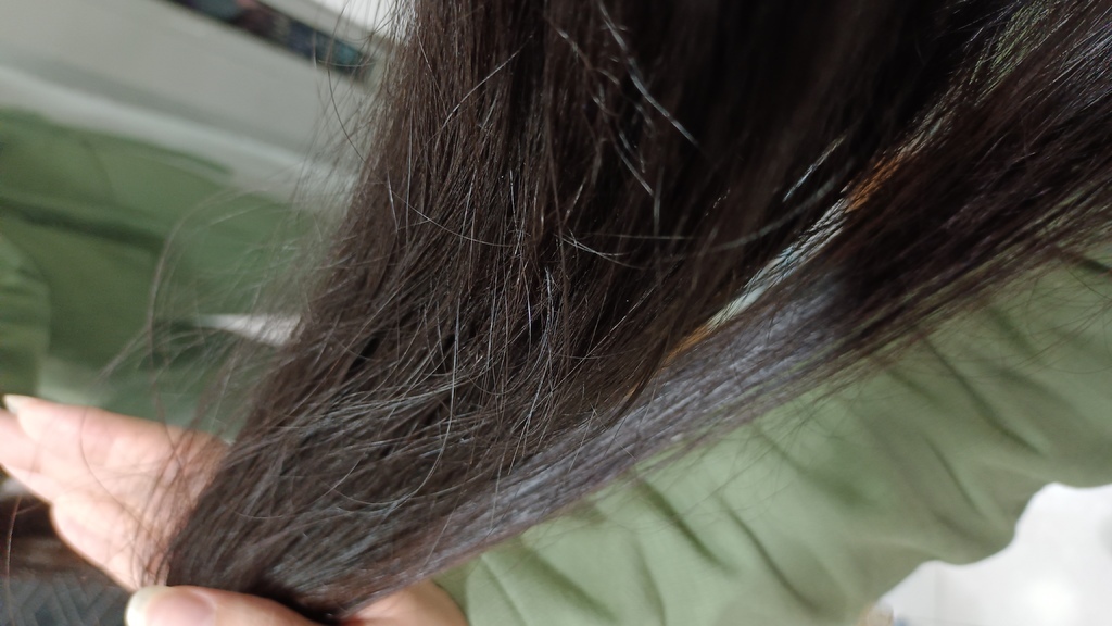 IMG_20220402_223059YOLOVED頂級植萃鏡面髮油 試用