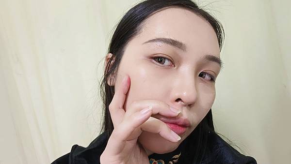 IMG_20230210_185931Aloins日本雅洛茵斯 VC五合一美白霜 試用