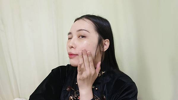 IMG_20230210_185712Aloins日本雅洛茵斯 VC五合一美白霜 試用