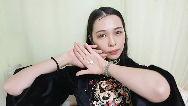 IMG_20230210_185451Aloins日本雅洛茵斯 VC五合一美白霜 試用