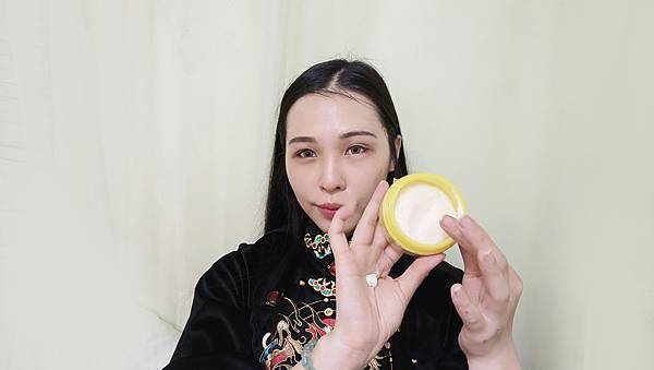 IMG_20230210_185517Aloins日本雅洛茵斯 VC五合一美白霜 試用