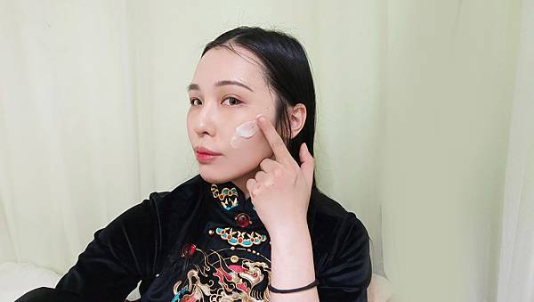 IMG_20230210_185608Aloins日本雅洛茵斯 VC五合一美白霜 試用