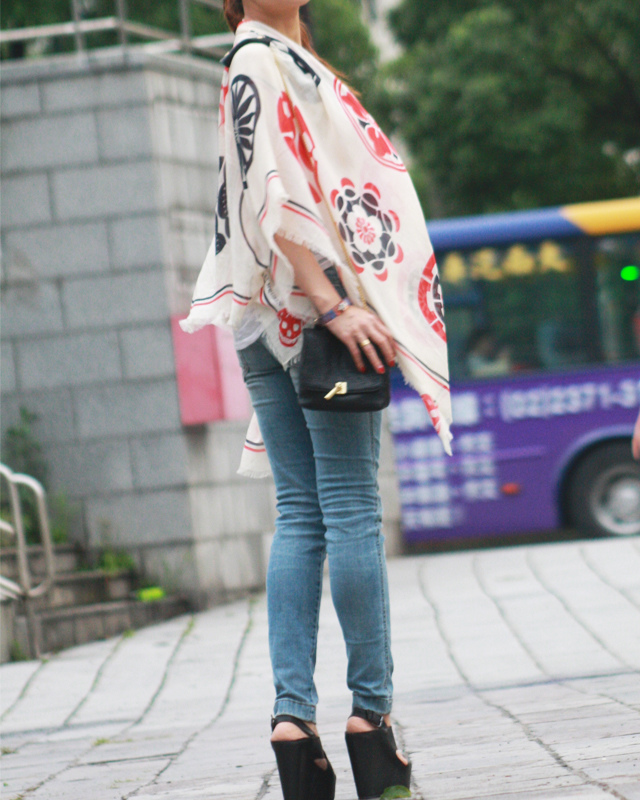 breezy-scarf_10.jpg