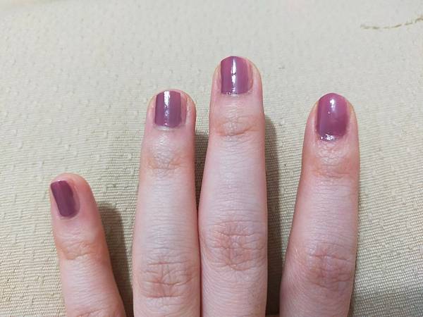 LINE_ALBUM_紫色指甲油_231010_51.jpg
